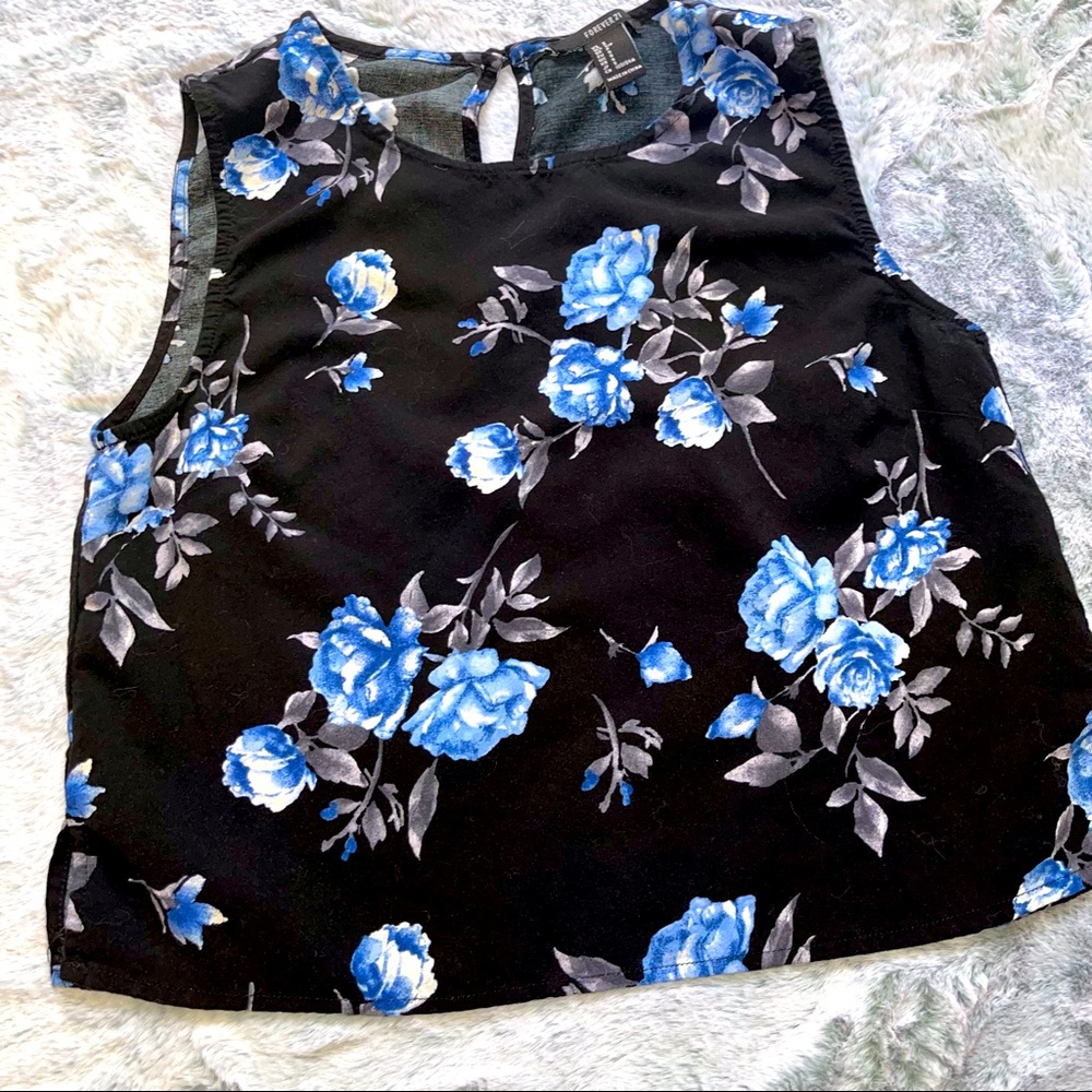 Black and Blue Floral Rose Forever 21 Crop Top - Size Small